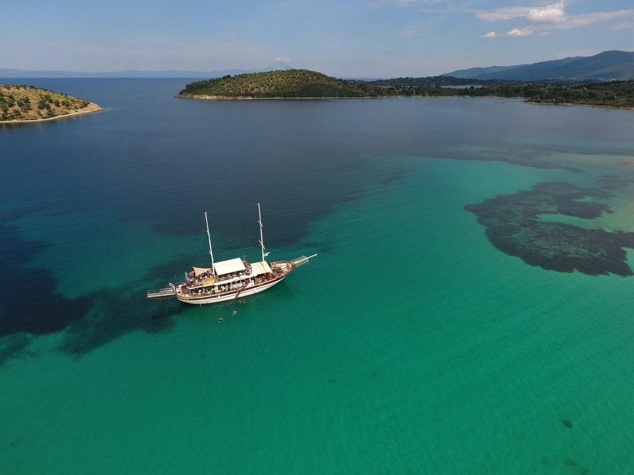 Explore Halkidiki - Blue Lagoon Fun Cruise – Ormos Panagias to Ammouliani Island (Lunch Included)